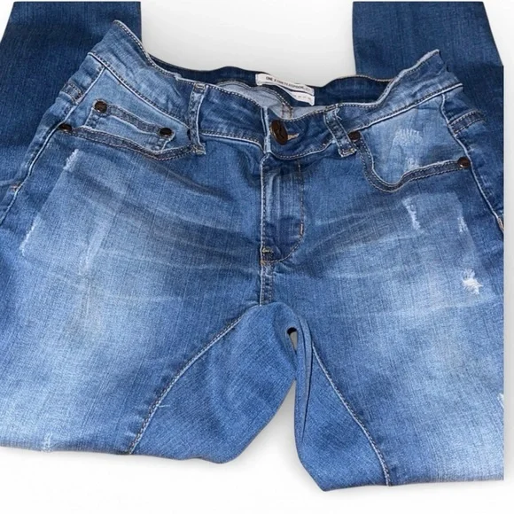 𝐎𝐍𝐄 𝐓𝐄𝐀𝐒𝐏𝐎𝐎𝐍 𝐃𝐈𝐒𝐓𝐑𝐄𝐒𝐒𝐄𝐃 𝐒𝐊𝐈𝐍𝐍𝐘 𝐀𝐍𝐊𝐋𝐄 𝐉𝐄𝐀𝐍𝐒 - Picture 8 of 8